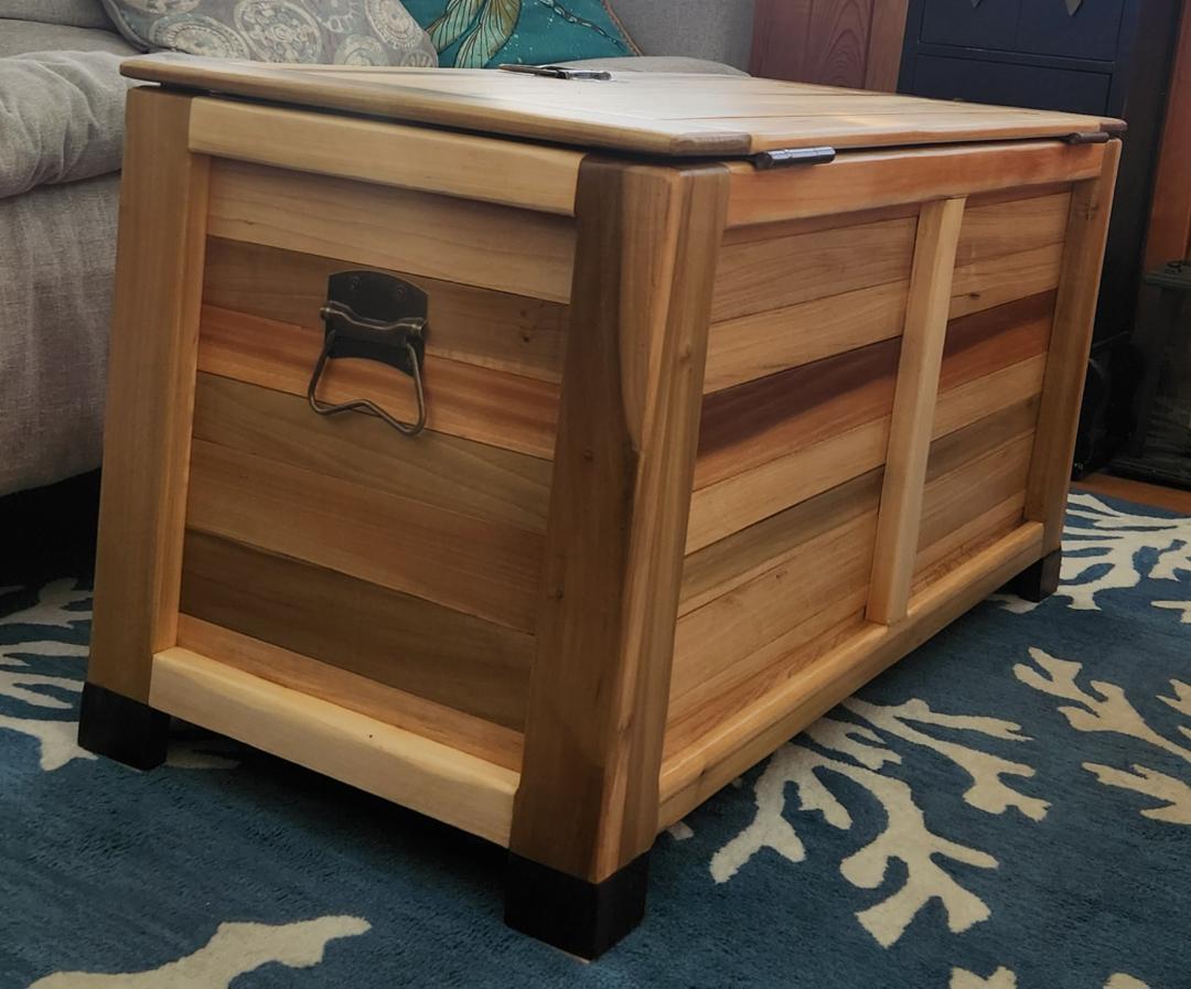 Wooden Storage Chest (Poplar Wood)