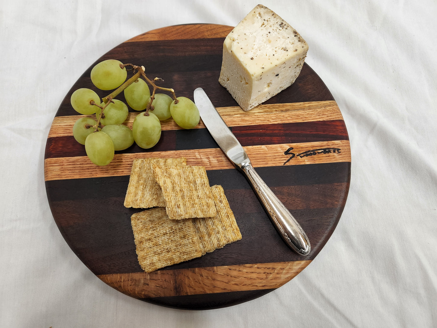 Cutting Board (Black Walnut and Red Oak)